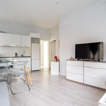 Modern Apartment-1Bedroom 1Bathroom-Tetuan マドリード エクステリア 写真