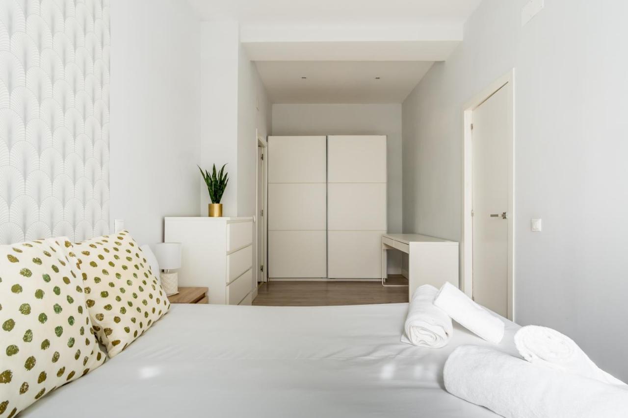 Modern Apartment-1Bedroom 1Bathroom-Tetuan マドリード エクステリア 写真