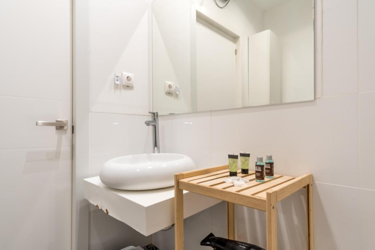Modern Apartment-1Bedroom 1Bathroom-Tetuan マドリード エクステリア 写真