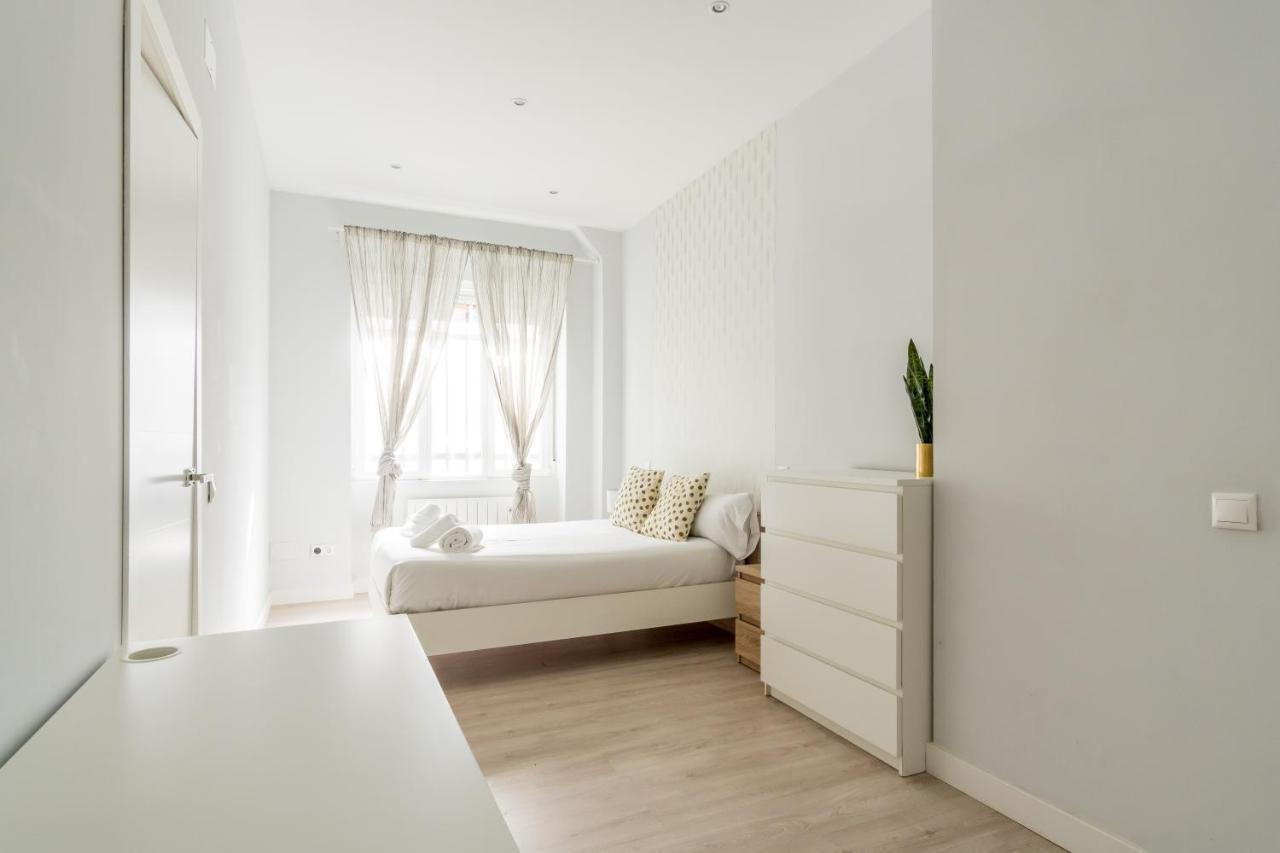 Modern Apartment-1Bedroom 1Bathroom-Tetuan マドリード エクステリア 写真